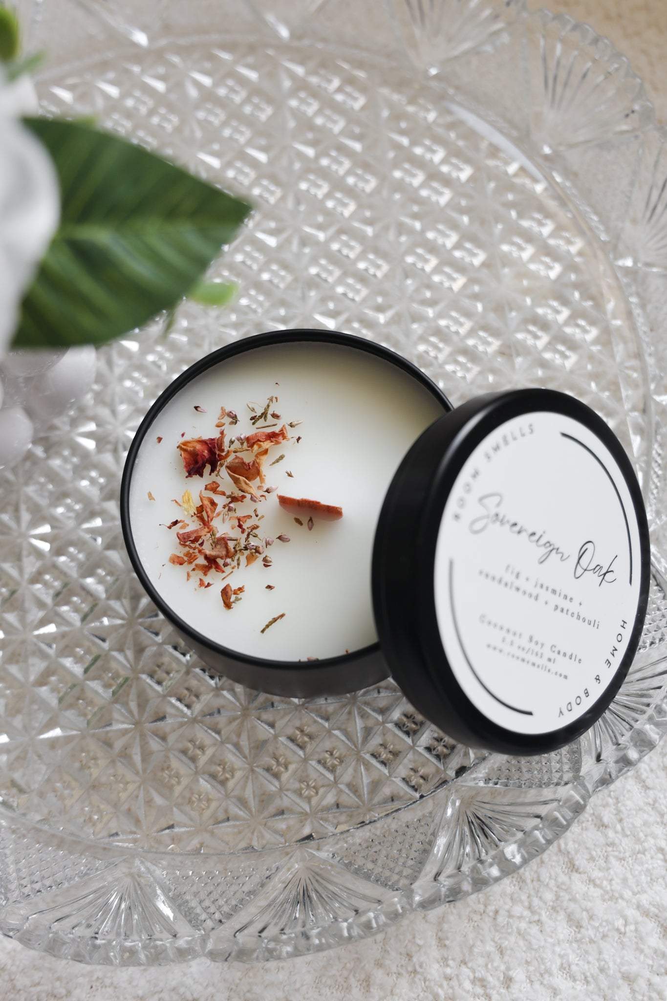 Sovereign Oak - 5.5oz Candle Tin