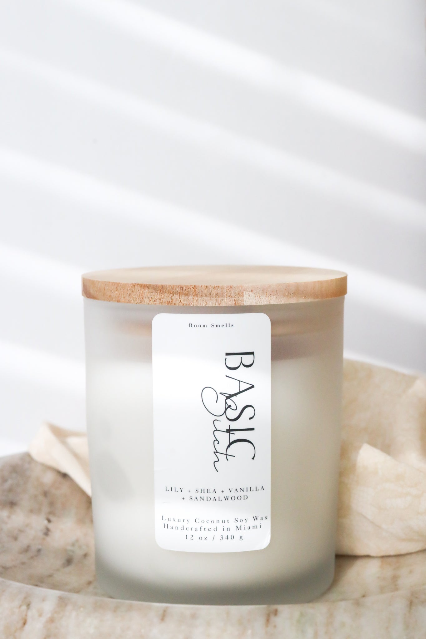 Room Smells Basic Bitch Candle - Thumbnail 4