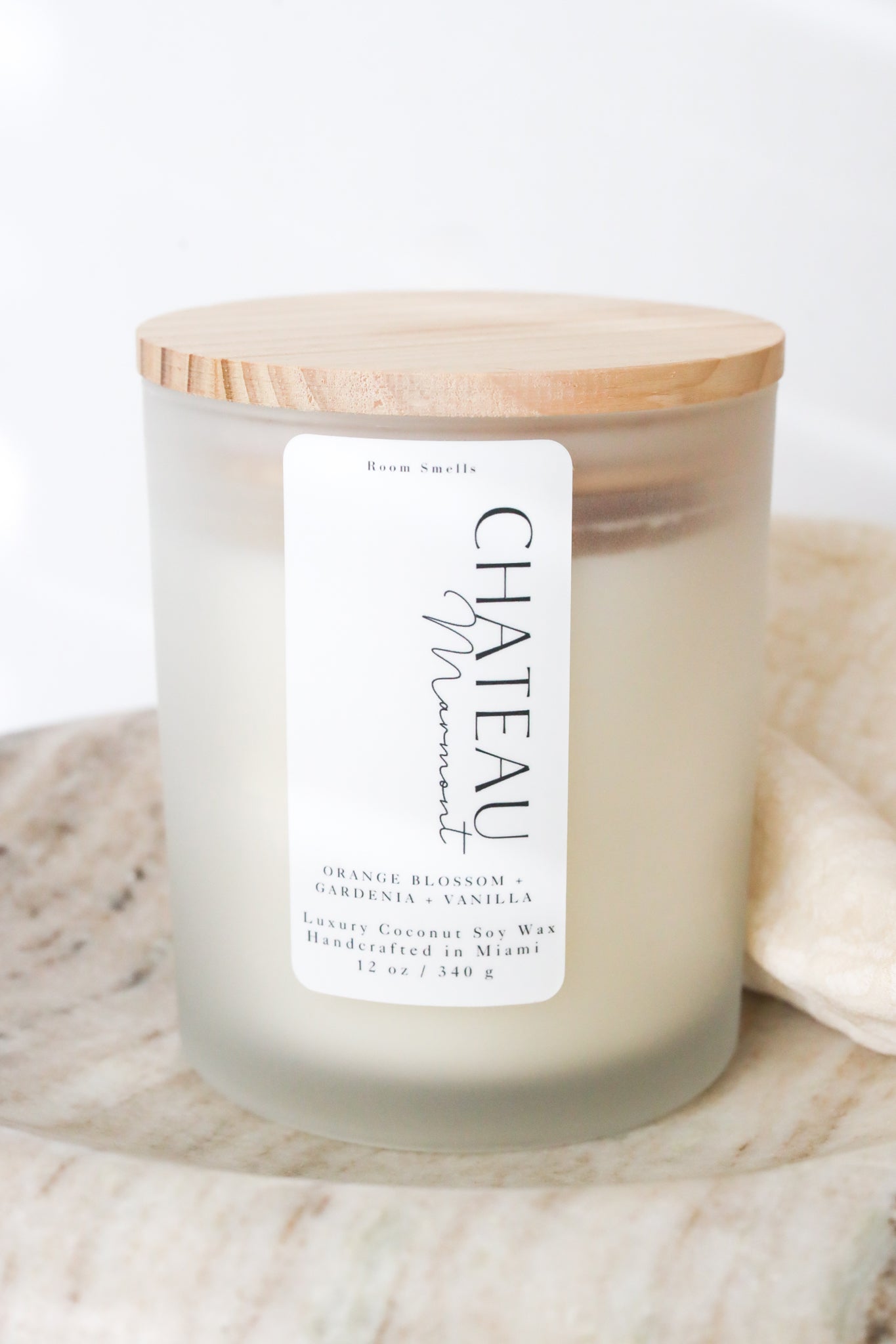 Room Smells Chateau Candle - Thumbnail 3