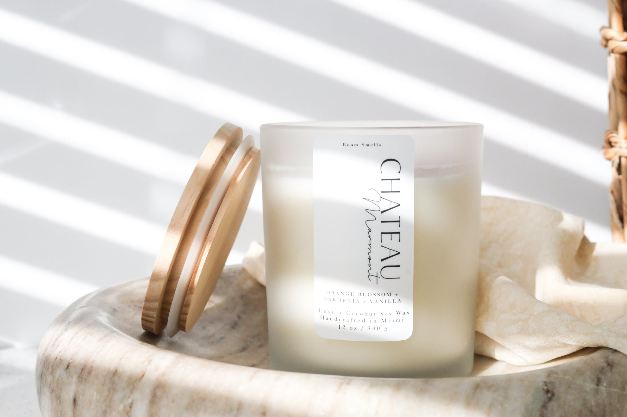Room Smells Chateau Candle - Thumbnail 4