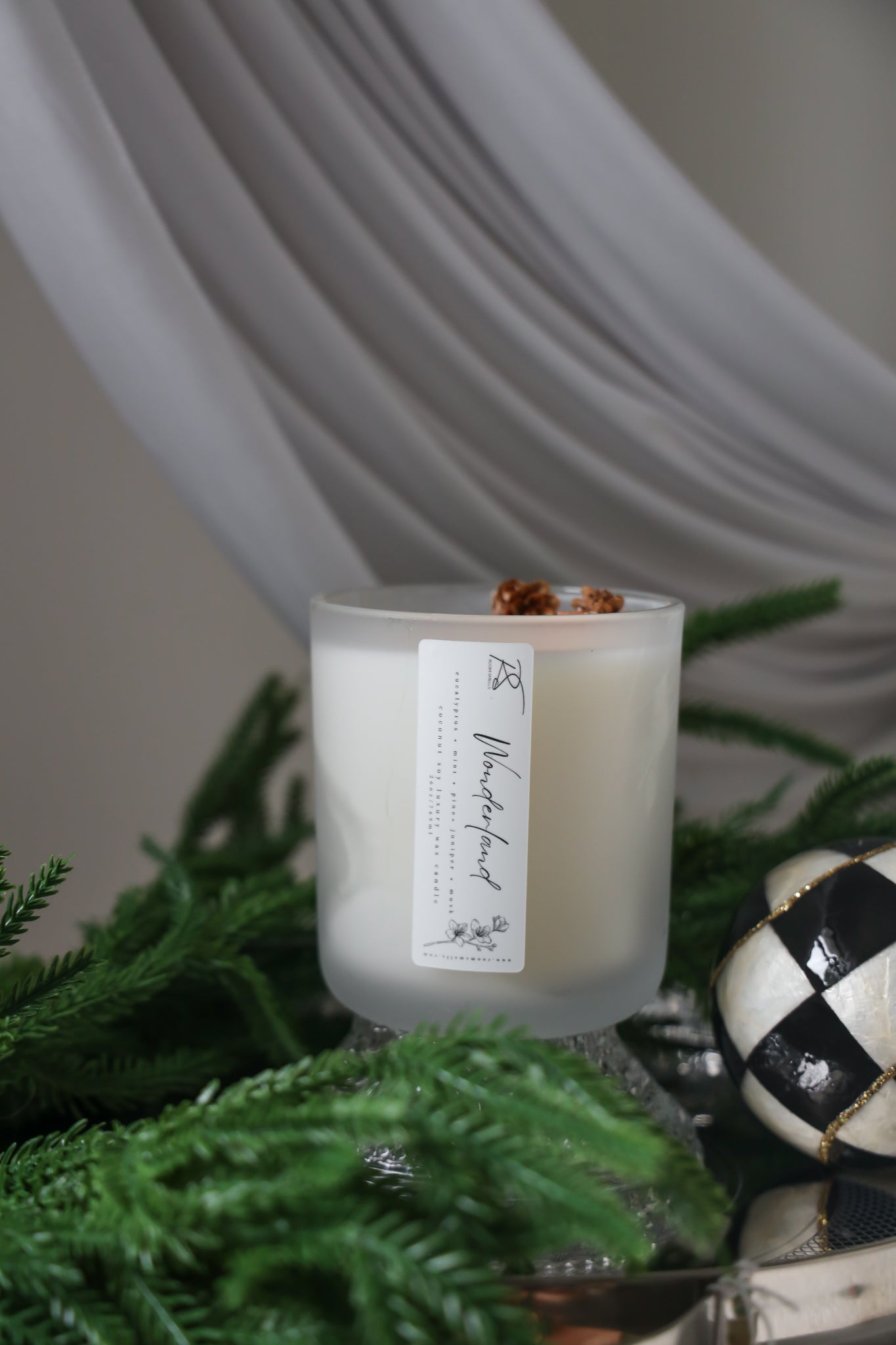 Wonderland - 26 oz Candle