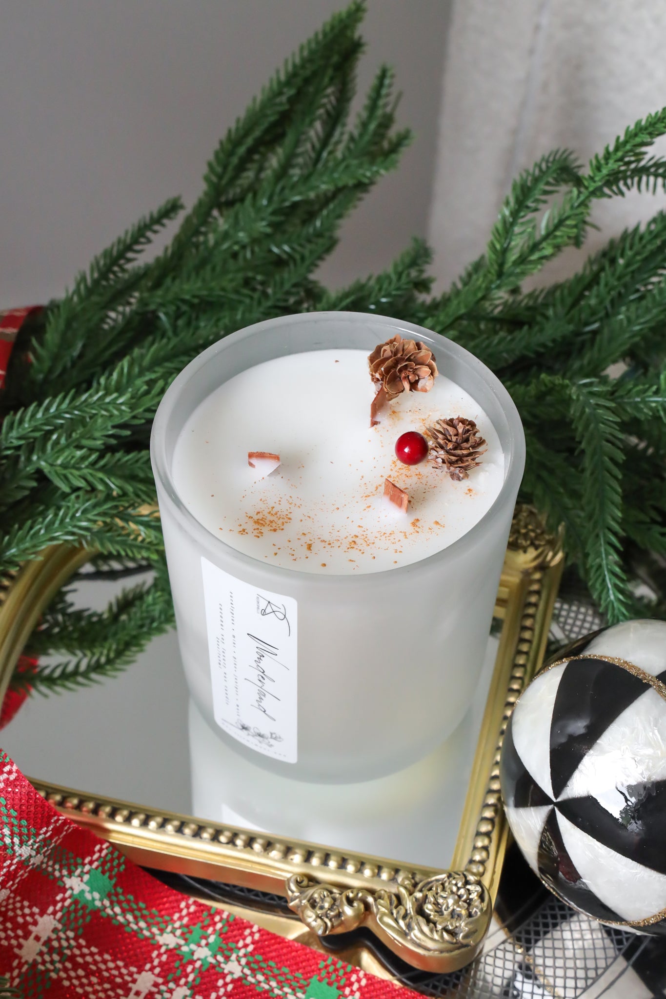 Wonderland - 26 oz Candle